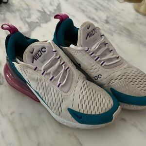Nike Air 270 Women’s size 8